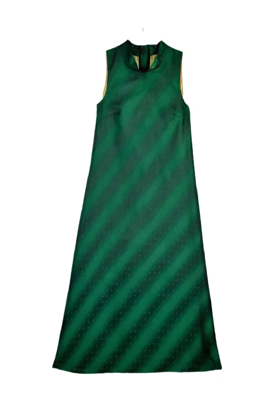 white maxi dresses for women -Maxi dress with ruffled hem,Maxi Mod Dress - Emerald Jacquard