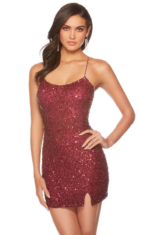 Cocktail dress with plunging necklineAlyce Paris 84002 - Sequin Cocktail Dress with Slit