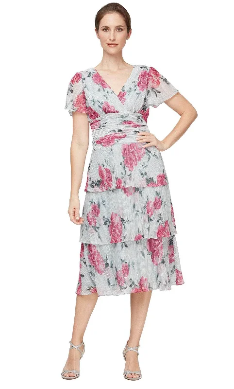 Cocktail dress with bowSLNY 91551741 - Floral Ruched Sheath Dress